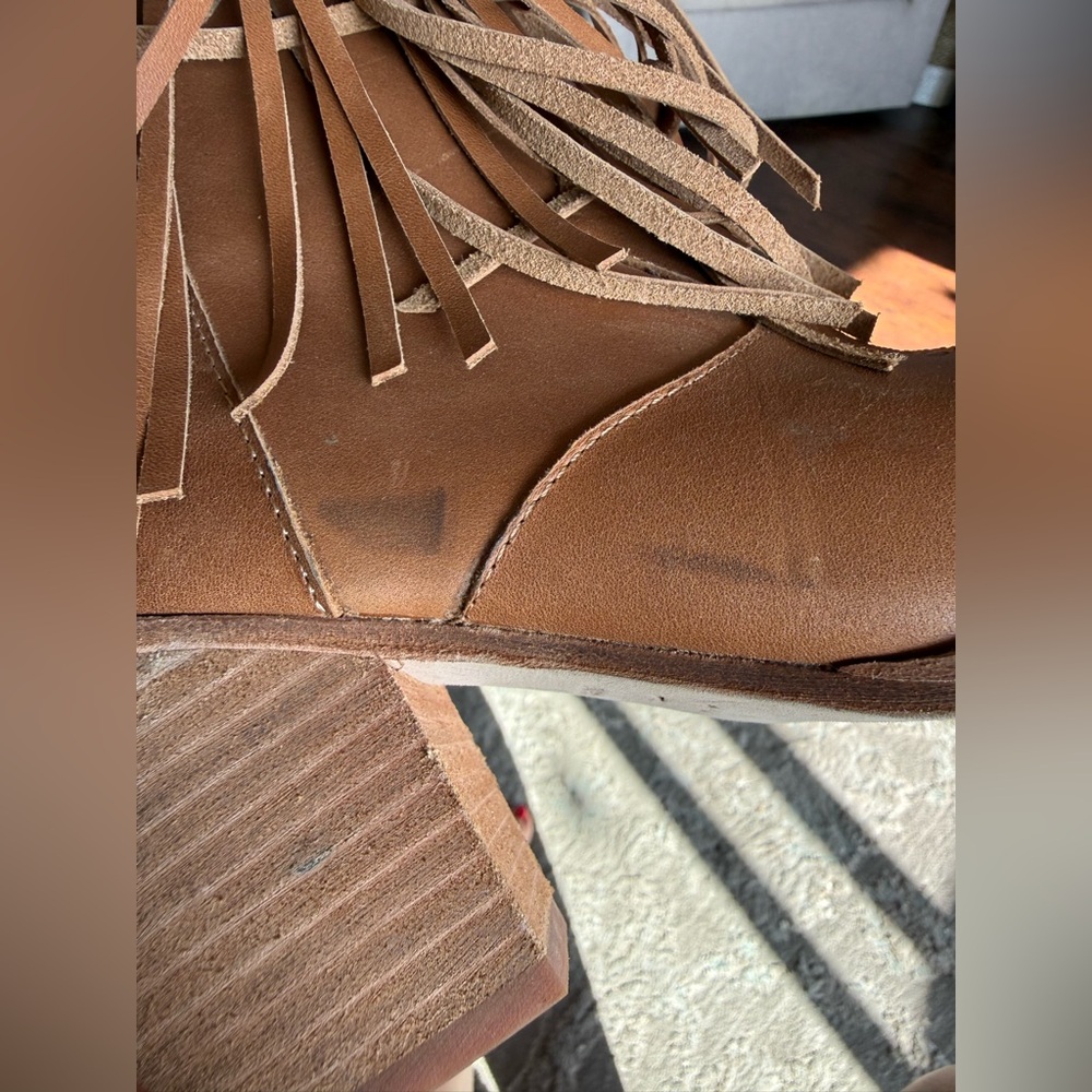 ZIGI Finlandia Fringe Tan Leather Boots NWOT- size 9 - Picture 13 of 16